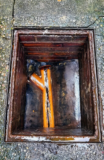 https://blockeddrainsbrentwood.com.au/uploads/2025/07/hero-blocked-sewers-39472.jpg