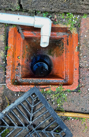 https://blockeddrainsbrentwood.com.au/uploads/2025/07/hero-blocked-sewers-89214.jpg